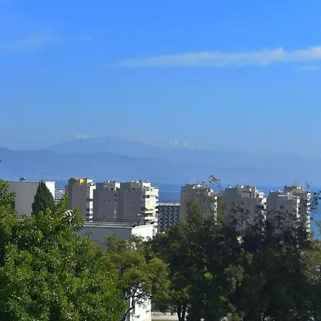In Malaga Near Bajondillo 公寓 托雷莫利诺斯