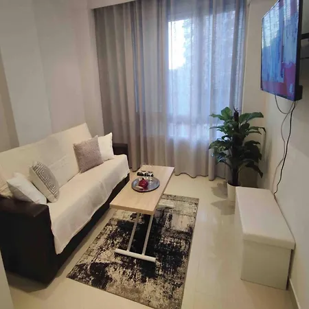 In Malaga Near Bajondillo Appartamento