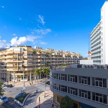 In Malaga Near Bajondillo Апартаменты *