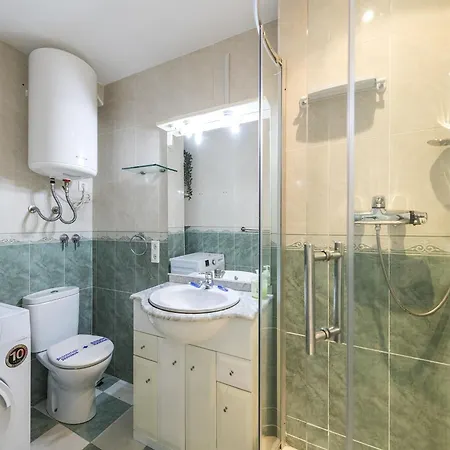 In Malaga Near Bajondillo Торремолинос