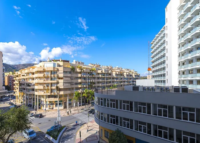 In Malaga Near Bajondillo Apartament *