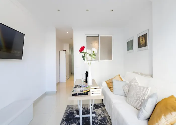 In Malaga Near Bajondillo Apartament Torremolinos