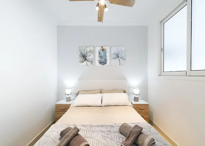 In Malaga Near Bajondillo Appartement